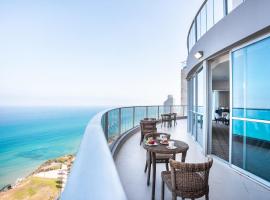 Ramada Hotel & Suites by Wyndham Netanya, hotell i Netanya
