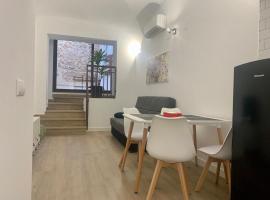 PUERTA DE CACERES Apartamento 2，卡塞雷斯的度假住所