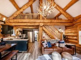 Remodeled Fairplay Log Cabin with Wood-Burning Sauna