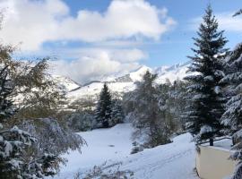 Appartement ski Station Val Louron - Au pied des pistes - 4 - 6 personnes, hotel near Val Louron Sapins Chair Lift, Génos