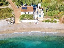 Apartments Mateo-by the beach, hotel in Gdinj
