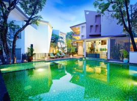 Amoravida By 7 Apple Resorts, Goa, hotel en Mandrem