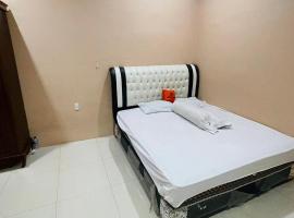 KoolKost @ Jalan Polonia Medan (Minimum Stay 6 Nights), ξενοδοχείο κοντά στο Αεροδρόμιο Polonia - MES, Μεντάν