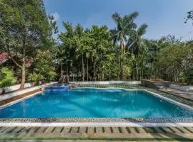 SaffronStays Foresta By The Lake, Kamshet -7 acres estate with lake on 3 sides, pool, veg only multi cuisine meals
