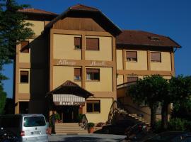 Albergo Rusall、トレメッツォのホテル