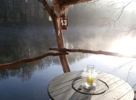Cabane de l'aventurier, camping in Saint-Nabord