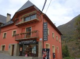 Hostau Era Claverola, ski resort in Salardú