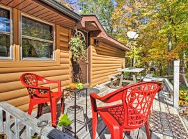 Cozy Retreat with Fire Pit Less Than 1 Mi to Mille Lacs Lake, počitniška hiška v mestu Vineland