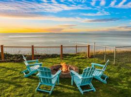 @ Marbella Lane – Wave House, Your Oceanfront Retreat!、オークハーバーのキッチン付きホテル