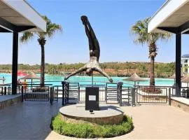 Crystal lagoon View 3Bed Apartment