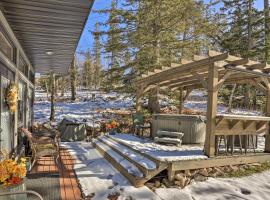 Scenic Lead Cabin Steps to Terry Peak Ski Area!, hotell i Lead