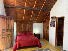 Caba&ntilde;a del Pedregal，聖克里斯托瓦爾－德拉斯卡薩斯的木屋