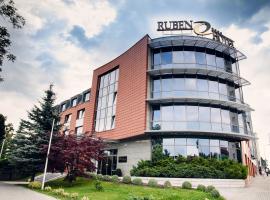 Ruben Hotel Zielona Góra, hotel di Zielona Góra