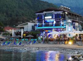Blue Sea Beach Hotel: Skala Potamias şehrinde bir otel