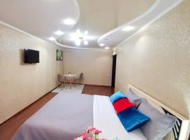 Уютная квартира класса ЛЮКС в городе Тараз, nhà nghỉ dưỡng ở Taraz