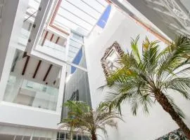 Harinas Central Apartments by Valcambre