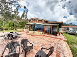 CABAÑA VILLA LUISA de LEYVA, hotel u blizini znamenitosti 'Nacionalni park Iguaque' u gradu 'Villa de Leyva'