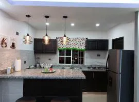 4to nivel 2 habitaciones 2 baños Alma Rosa I