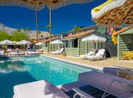 Fleur Noire Hotel - 21 and Over, lemmikloomasõbralik hotell sihtkohas Palm Springs