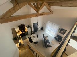 Le Clos Du Jardin, villa in Beynost