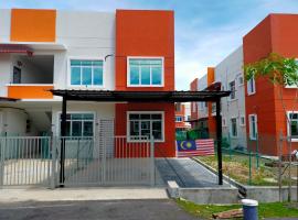 Zaara Homestay Krubong Alor Gajah Ayer Keroh Melaka، مكان إقامة مع الخدمة الذاتية لإعداد الطعام في ميلاكا