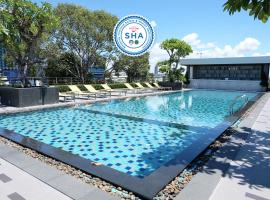 Season Five Hotel "SHA Certified", hotel near Art In Paradise, Pattaya