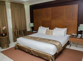 Hotel 2001
