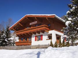 Holiday Home Haus am Sonnenhang by Interhome, hotel i Spielbichl