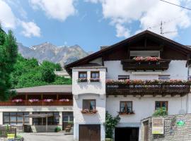 Apartment Huber by Interhome, hotel v destinaci Grins