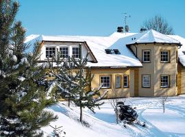 Apartment Horakova by Interhome, hotel di Hostinné