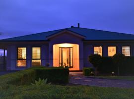 Stan Breeze: Elegant Family Retreat, golfo viešbutis mieste Stansbury