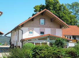 Holiday Home Triendl by Interhome, hotel with parking in Bischofsmais