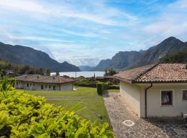 Holiday Home Villa Lackas-1 by Interhome, casa vacanze a Crone