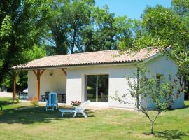 Holiday Home La Casita - CEM110 by Interhome, cabana o cottage a Civrac-en-Médoc