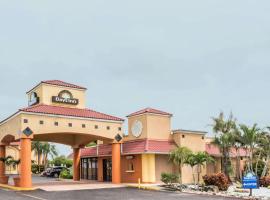 Days Inn by Wyndham Fort Myers, отель рядом с аэропортом Page Field - FMY 