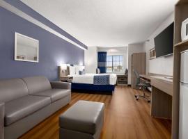 Microtel Inn & Suites Lincoln, hotel near Lincoln Airport - LNK, Lincoln