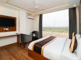 Hotel View - A Boutique Hotel, hotel di Mahipalpur, New Delhi