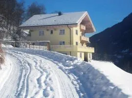 Apartment Grün by Interhome