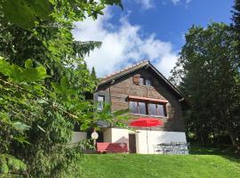 Chalet Chalet de la Vue des Alpes by Interhome, Ferienunterkunft in La Vue des Alpes