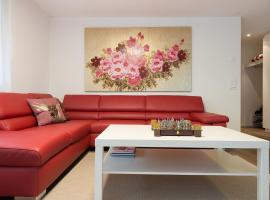 Apartment Bergfrieden Apt- 2 by Interhome, Hotel in Wengen