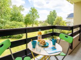 Apartment Le Sporting-15 by Interhome, leilighet i Cabourg