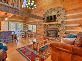 Luxe Dog-Friendly Cabin with Hot Tub and Game Room, Hotel mit Parkplatz in Logan