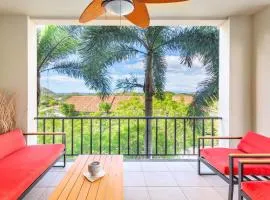 Large, Nautical-Themed End Unit in Coco with Lots of Natural Light