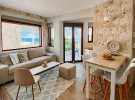 Makry-Gialos Luxury Seaview Apartment
