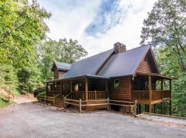 New Listing! Poppy's Great Escape - 4 Bed 4 Bath - Hot Tub, cottage in Dahlonega