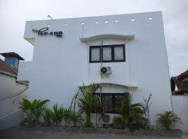 ๋ถ๋ฐฉ์ ์์นํ ํธํ
Spear Villa