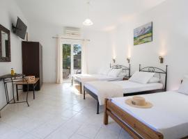 Spacious Studios Lefkada Mountain View Near Beach、Dhráganonのホテル