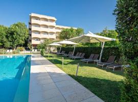 Hotel La Pergola Dependance, hotel em Lignano Sabbiadoro