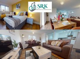 SRK Serviced Accommodation, 2 Bedroom Private Apartment, Business, Leisure, Contractors, holiday rental in Peterborough