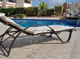 Petras Cozy Nest, 1-bedroom apt., Paphos-Universal, appartamento a Paphos